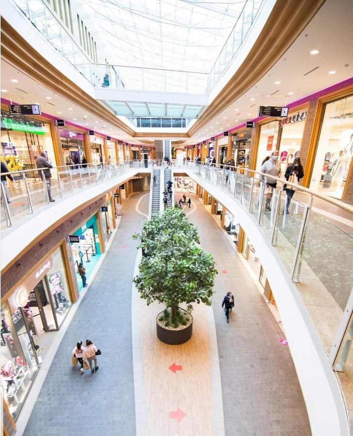 Le Petit Luxembourg Montignies-sur-Sambre Exterior foto