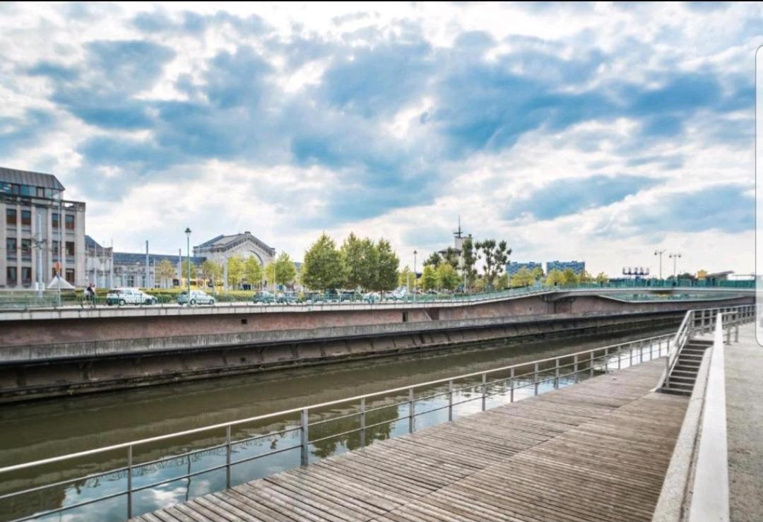 Le Petit Luxembourg Montignies-sur-Sambre Exterior foto